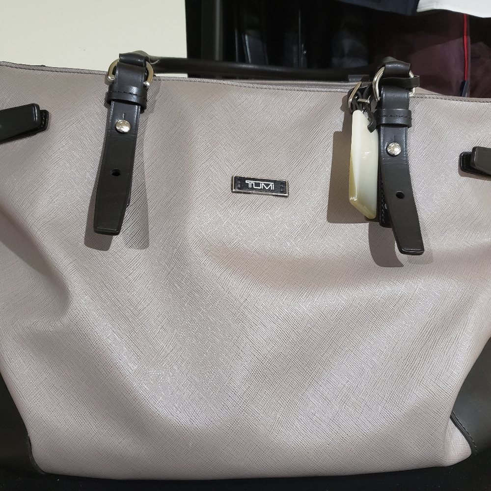 Tumi Tote